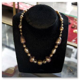 jeanne-danjou-paris-costume-jewelry-antique-vintage-jewels-baroque-pearl-3