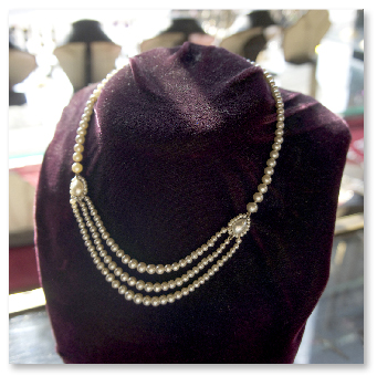 jeanne-danjou-paris-costume-jewelry-antique-vintage-jewels-baroque-pearl-glass-retro-rousselet-romantic-6